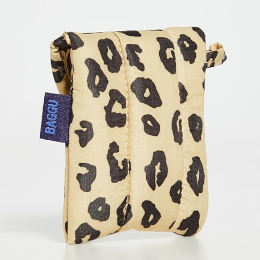 NWT BAGGU Puffy Earbuds Case - Honey Leopard - Picture 8 of 8